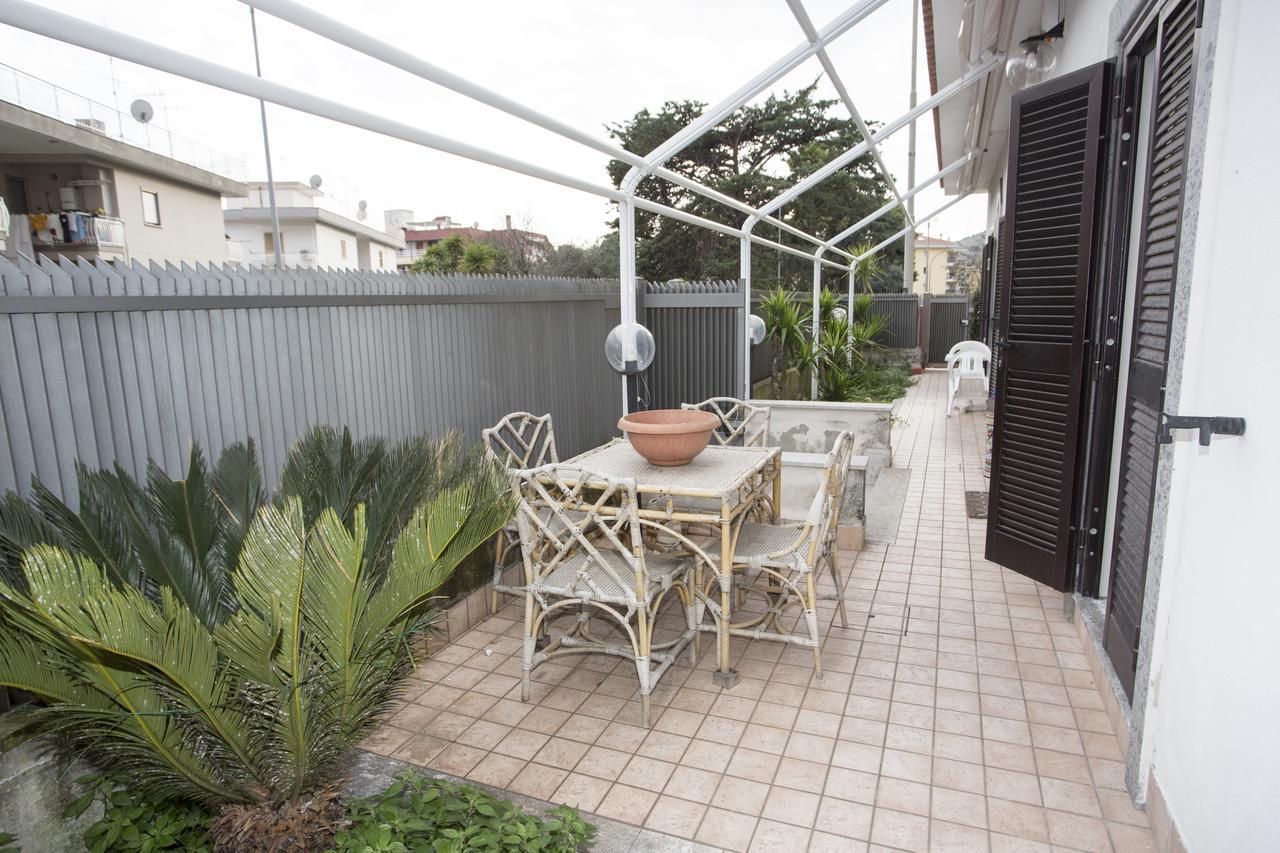 Pompei Deluxe Apartment فورميا المظهر الخارجي الصورة